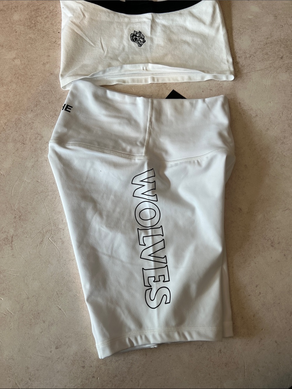 Darc Sport Hardcore Training Short XS with Wolf Hannah Soft Seamless Tank Small